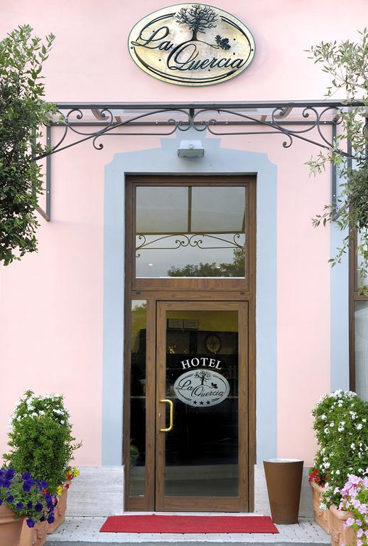 Hotel La Quercia Valmontone Exterior photo